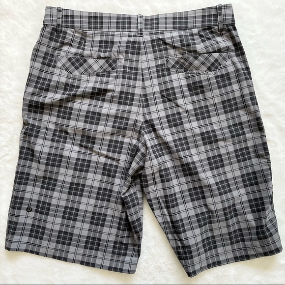 LULULEMON KAHUNA PLAID GOLF SHORTS MENS SIZE 34 TRENDY SKATER STREET STYLISH - Picture 3 of 8